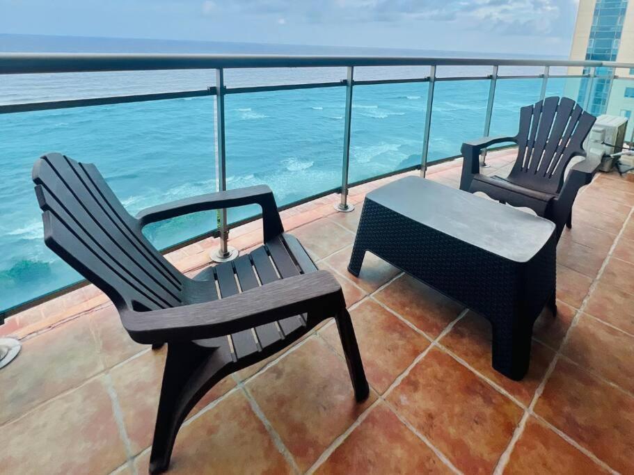 Beach Front Penthouse In Exclusive Tower サントドミンゴ エクステリア 写真