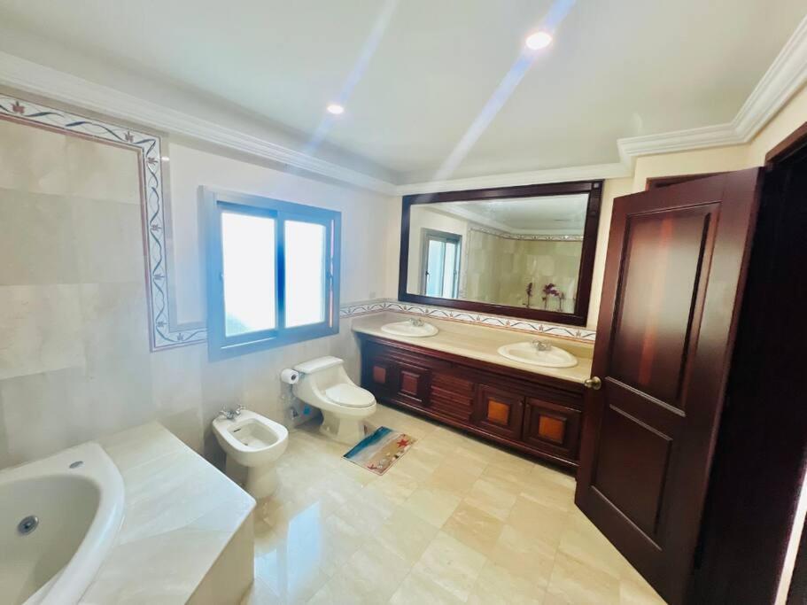 Beach Front Penthouse In Exclusive Tower サントドミンゴ エクステリア 写真
